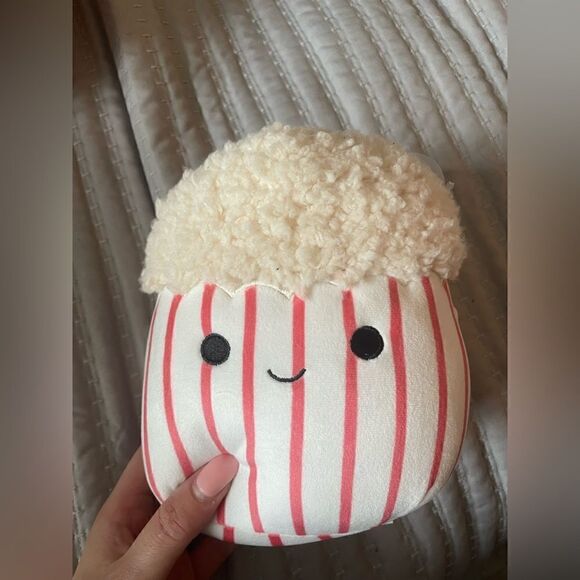 Squishmallow rare Arnel the popcorn - Picture 1 of 4
